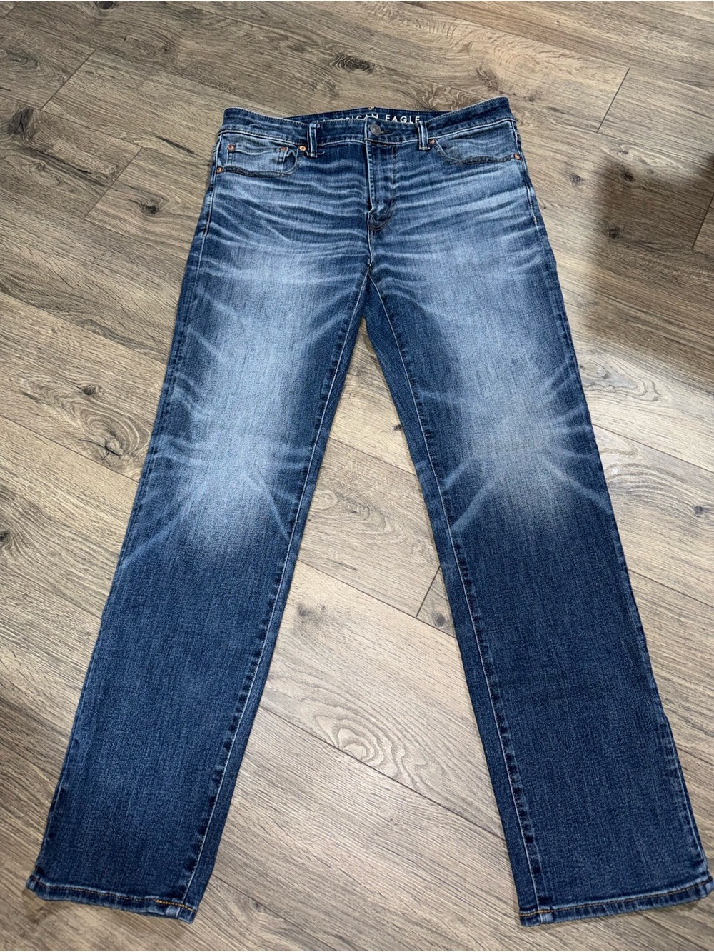 American Eagle Outfitters Men’s Dark Blue Straight Jeans with Faded Whiskering